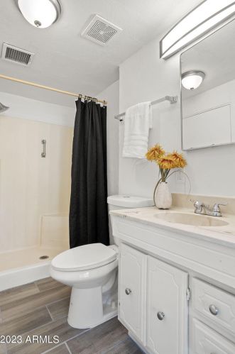 9411 3 Dr, Phoenix AZ 85021-2406 exterior