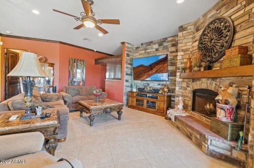 33807 4 Dr, Phoenix AZ 85045-0464 exterior