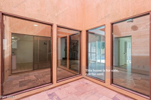 237 Denton Ln, Phoenix AZ 85014-2676 exterior