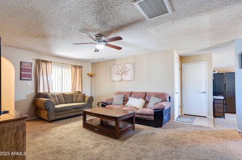 1821 68th Dr, Phoenix AZ 85033-8254 exterior