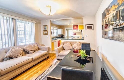 34 Lawn Ave, Quincy MA 02169-7336 exterior