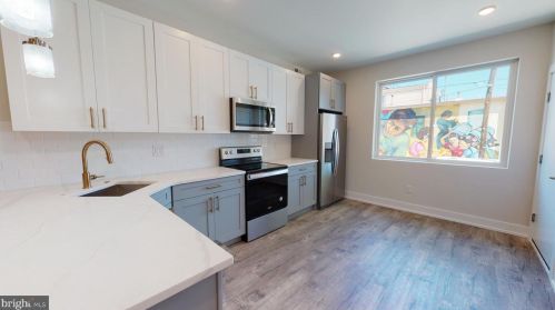 1930 6th St, Philadelphia, PA 19122-2104