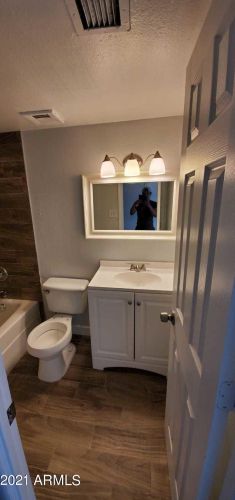 5432 Belleview St, Phoenix AZ 85043-1716 exterior