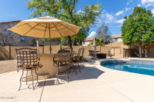 25311 51 Dr, Phoenix AZ 85035-1901 exterior