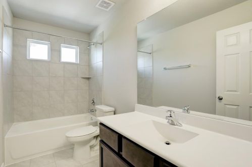 502 6 St, Morgans Point TX 77571-4910 exterior