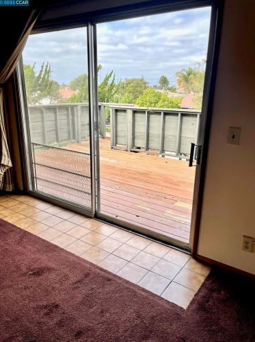 955 Burkhart Ave, San Leandro CA 94579-2031 exterior