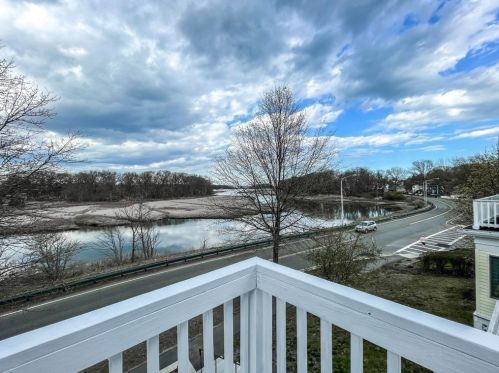 188 Furnace Brk Pkwy, Quincy MA 02169-2274 exterior