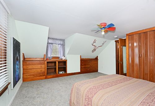 377 Main St, East Brookfield MA 01515-1703 exterior