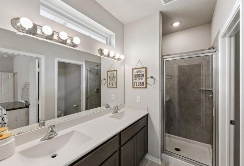 519 6 St, Morgans Point TX 77571-4910 exterior