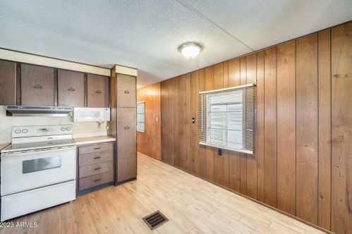 1549 Anderson Dr, Phoenix AZ  85022-2021 exterior