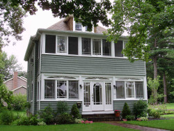 63 Cornell St, Newton, MA 02462-1320