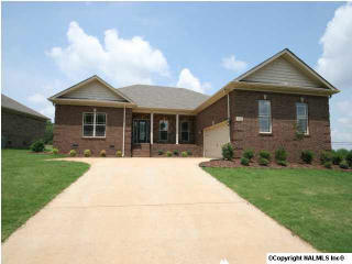 104 Santa Maria Dr, Huntsville AL  35811-1093 exterior