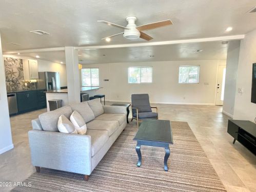 3843 49 Pl, Phoenix AZ 85018-4458 exterior