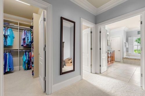 1789 Buckhead Vly Ln, Atlanta GA 30324-2795 exterior