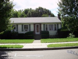 190 River St, Newton, MA 02465-1430
