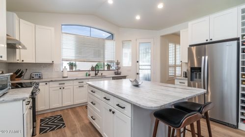 14015 33rd St, Phoenix AZ  85044-8715 exterior