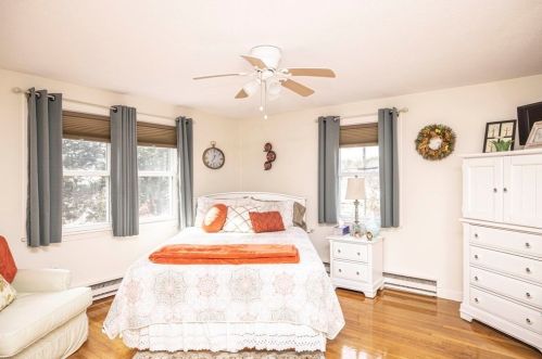 19 Over Jordan Rd, Wareham MA 02571-2414 exterior