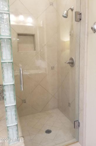 5122 34 Way, Phoenix AZ 85018-1548 exterior