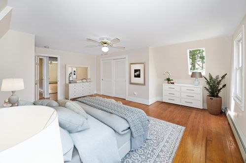 22 Lewis Ct, Hingham MA 02043-2723 exterior