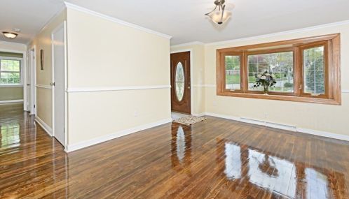 97 Floral St, Shrewsbury MA  01545-3225 exterior