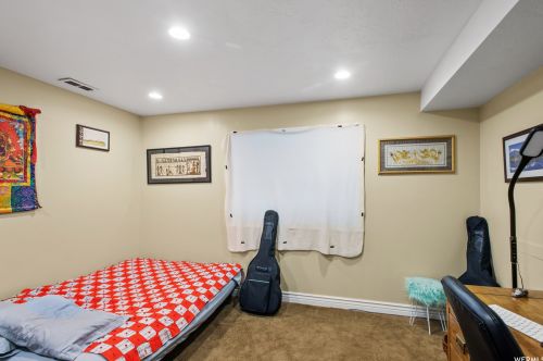 9232 Stone Ridge Cir, Sandy UT 84093-2698 exterior