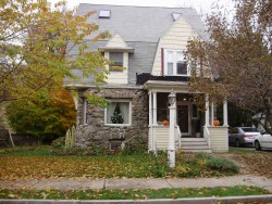 133 Eastbourne Rd, Newton, MA 02459-1605