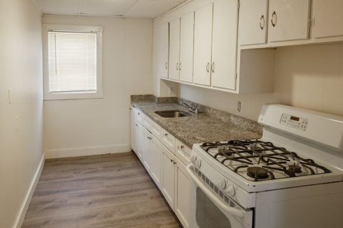 764 Plymouth Ave, Fall River MA 02721-1946 exterior