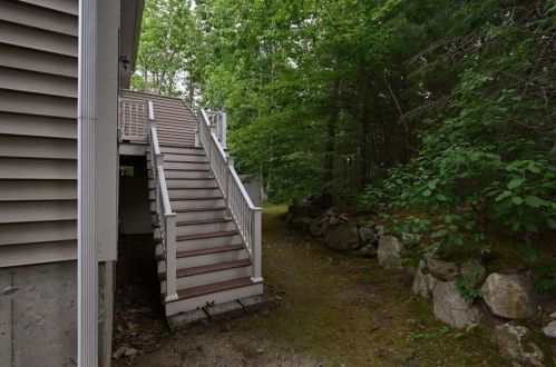 8 Pilgrim St, North Reading MA  01864-1736 exterior