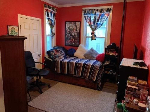 39 Fox St, Worcester MA 01604-4331 exterior