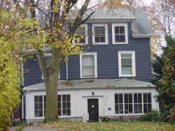 119 Park St, Newton, MA 02458-2041