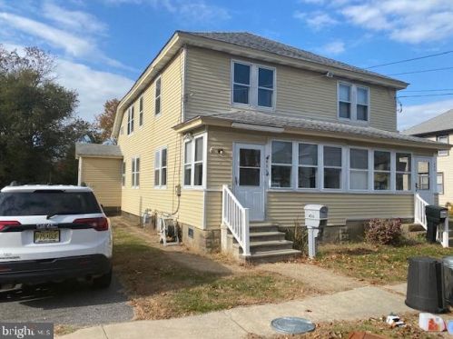 406 Dupont Ave, West Deptford, NJ 08066-1169