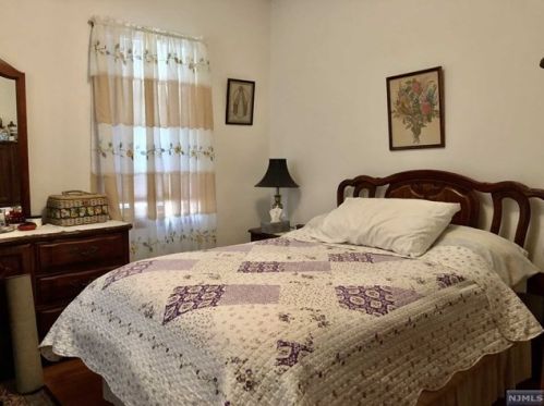 48 Dukes St, Kearny NJ 07032-3928 exterior