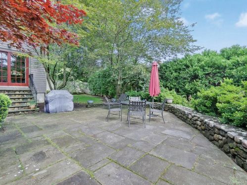 77 Montrose St, Newton MA 02458-2718 exterior