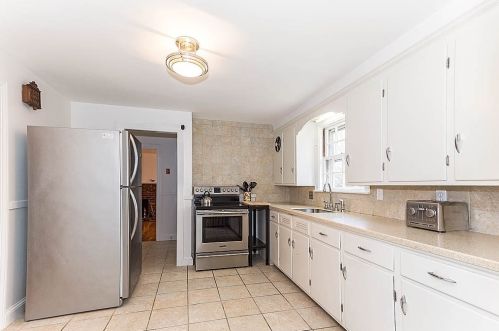 48 Craig St, Milton MA 02186-2513 exterior