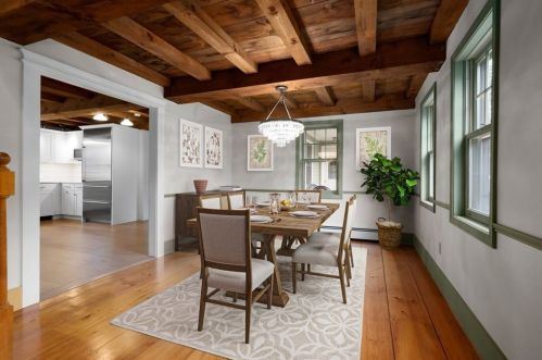 8 Seaview Ln, Newbury MA  01951-2312 exterior