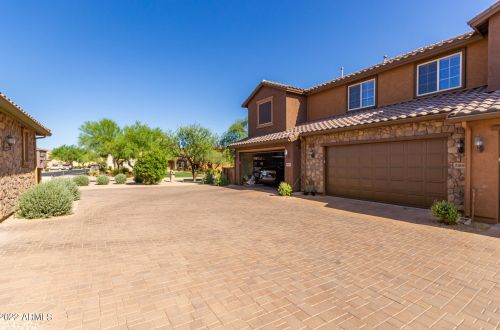 21845 39 St, Phoenix AZ 85018-7130 exterior