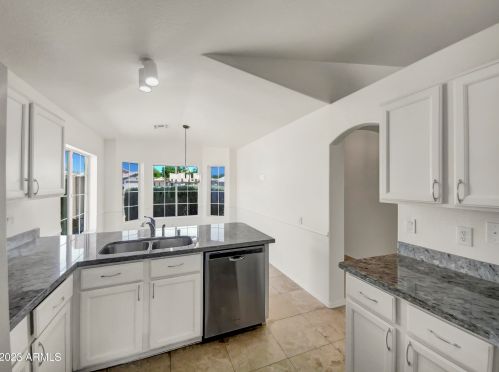 16638 35th Way, Phoenix, AZ 85032-8701