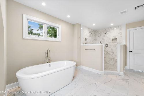 747 Sycamore Ave, Tinton Falls NJ 07724-3237 exterior