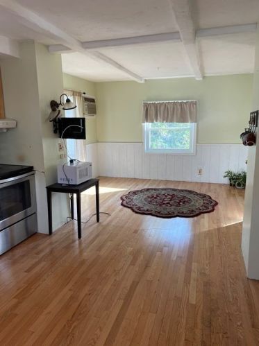 24 Hampden Ave, Burlington MA  01803-4325 exterior