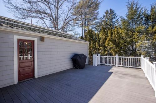 34 Rose St, Milton MA 02186-4616 exterior