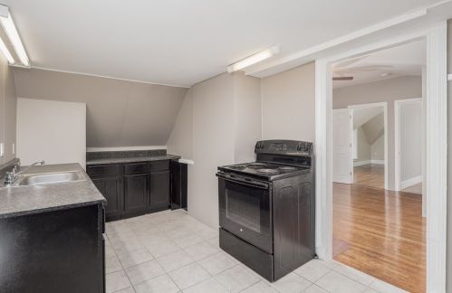 187 High St, Taunton MA 02780-3537 exterior