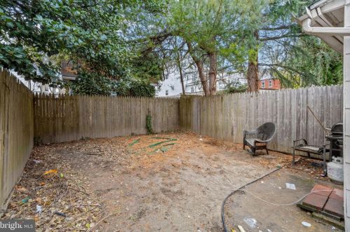 41 Maple St, West Deptford NJ  08096-2537 exterior