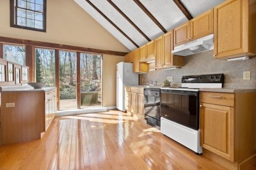 550 Beacon St, Newton MA 02459-2024 exterior