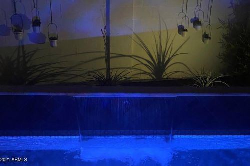 4013 49 Pl, Phoenix AZ 85018-2965 exterior