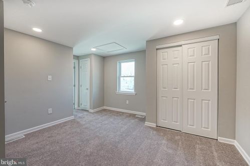 326 Billingsport Rd, West Deptford NJ 08066-2238 exterior