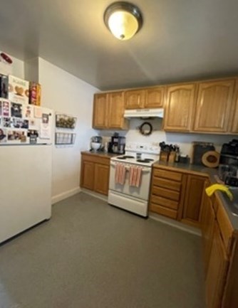 180 James St, Worcester MA 01603-1041 exterior