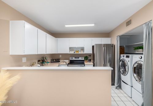 7009 42 Pl, Phoenix AZ 85050-8720 exterior