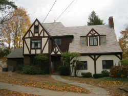 624 Dedham St, Newton, MA 02459-3322