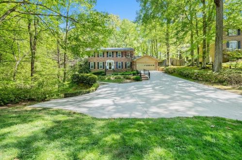 2363 Leisure Lake Dr, Atlanta, GA 30338-5316