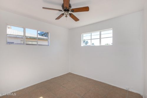 2927 Dunlap Ave, Phoenix AZ 85020-3025 exterior